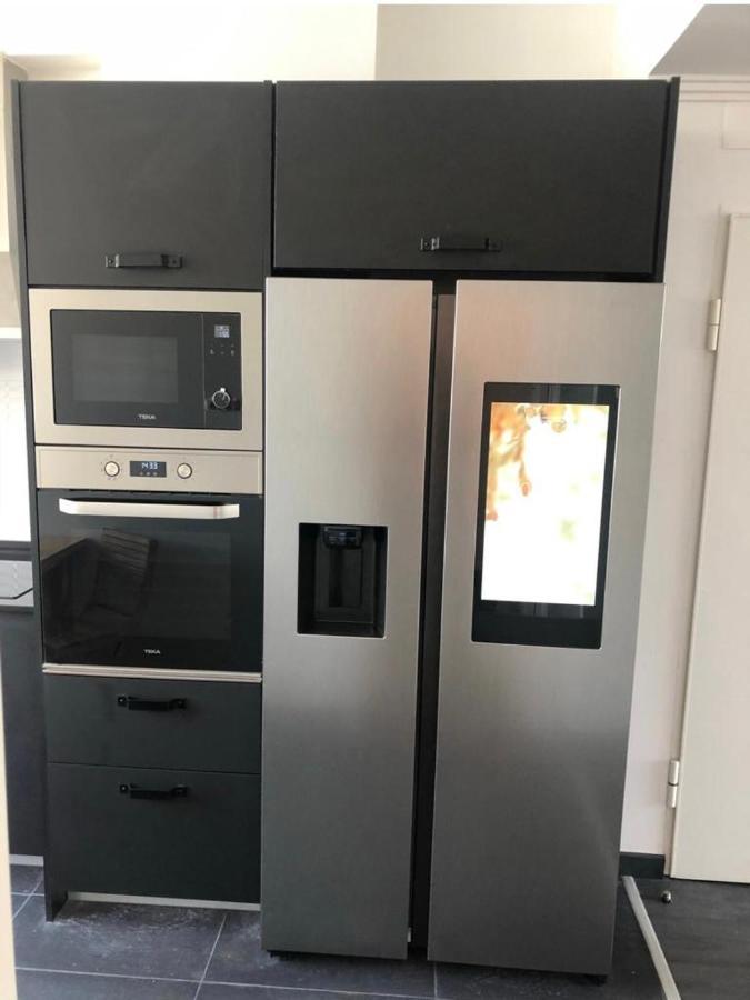 Apartamento Com 3 Quartos E Jacuzzi Em Um Dos Quartos Apartment *